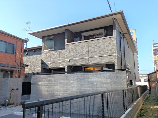 建物外観　建築中