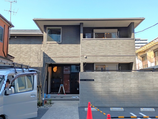 建物外観　建築中