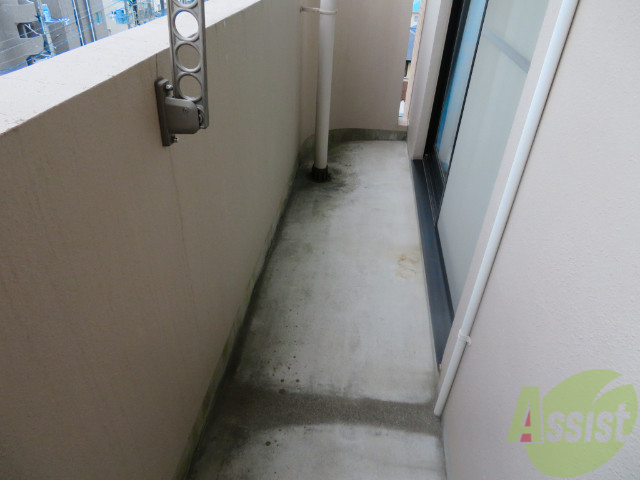 バルコニー　バルコニーが付いているので晴れた日は洗濯物が干せますね