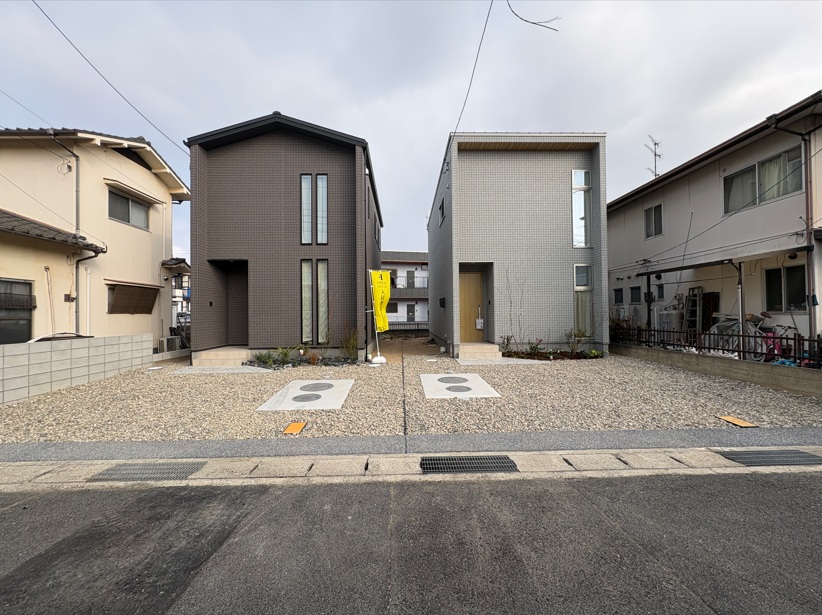 建物外観　シャープなフォルムが街並みに美しく映えます♪