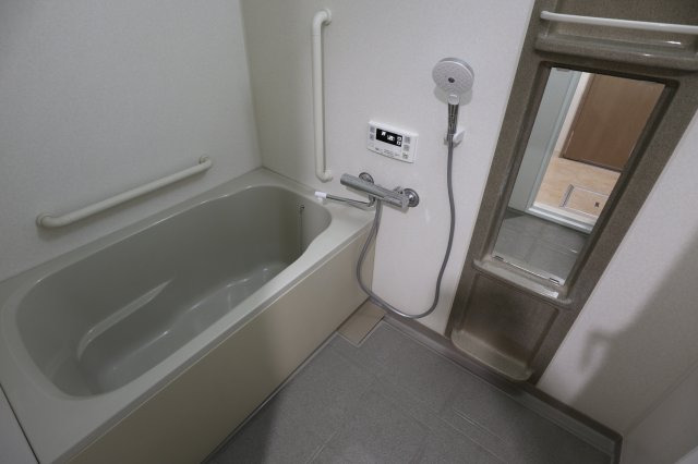 バス・シャワールーム　風呂