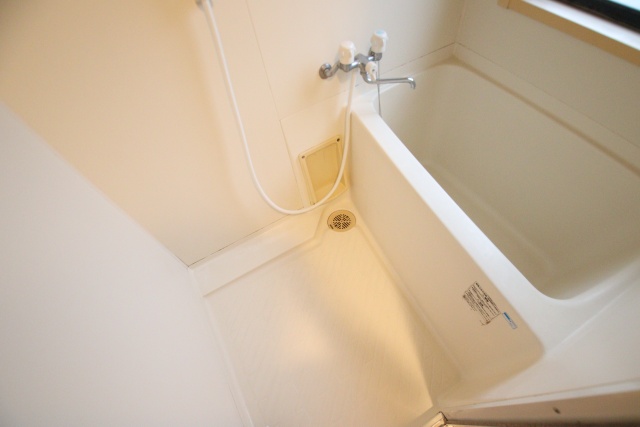バス・シャワールーム　※別室の参考写真の為、現況優先です。