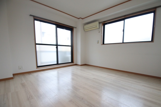 居室・リビング　※別室の参考写真の為、現況優先です。