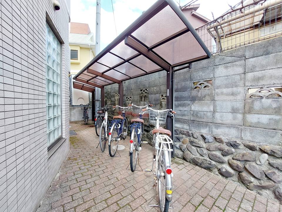 駐車場　駐輪場