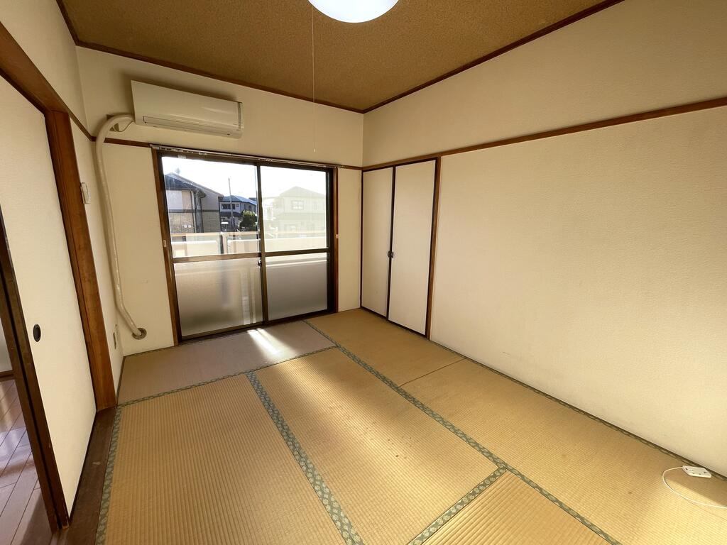要IIマンションの居間写真