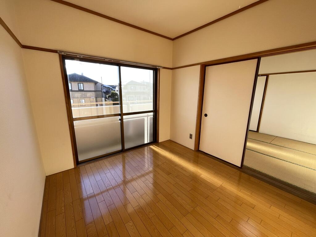 要IIマンションの居間写真