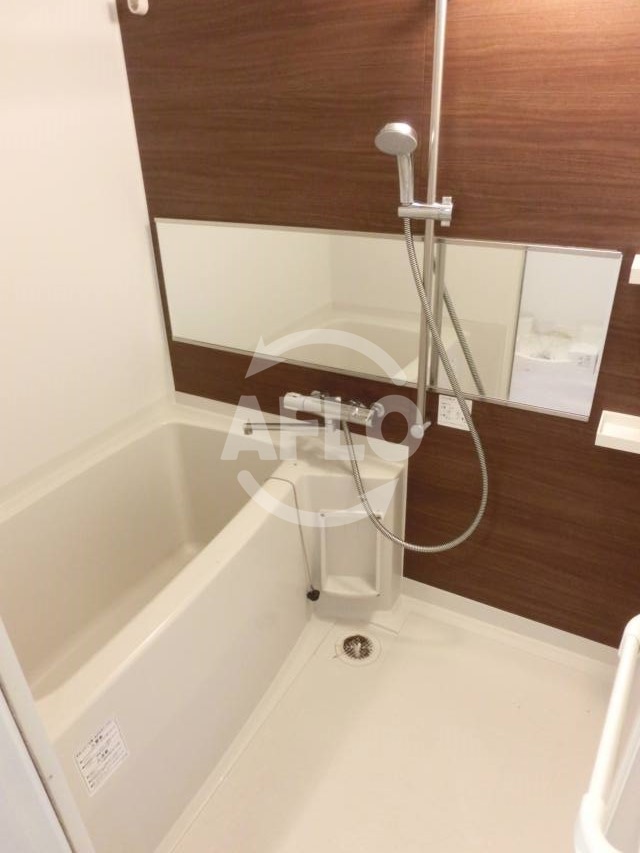 バス・シャワールーム　レオンコンフォート難波ブラン　風呂