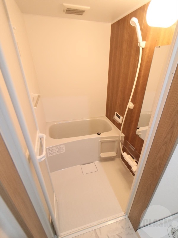 バス・シャワールーム　追炊き機能＆浴室乾燥機付きのバスルームです