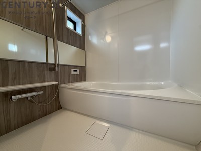バス・シャワールーム　浴室乾燥機等の設備充実のお風呂☆