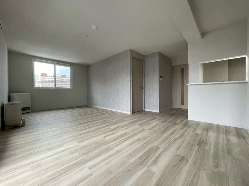 居室・リビング　広々としたリビングですね。使い勝手がよさそうですね！