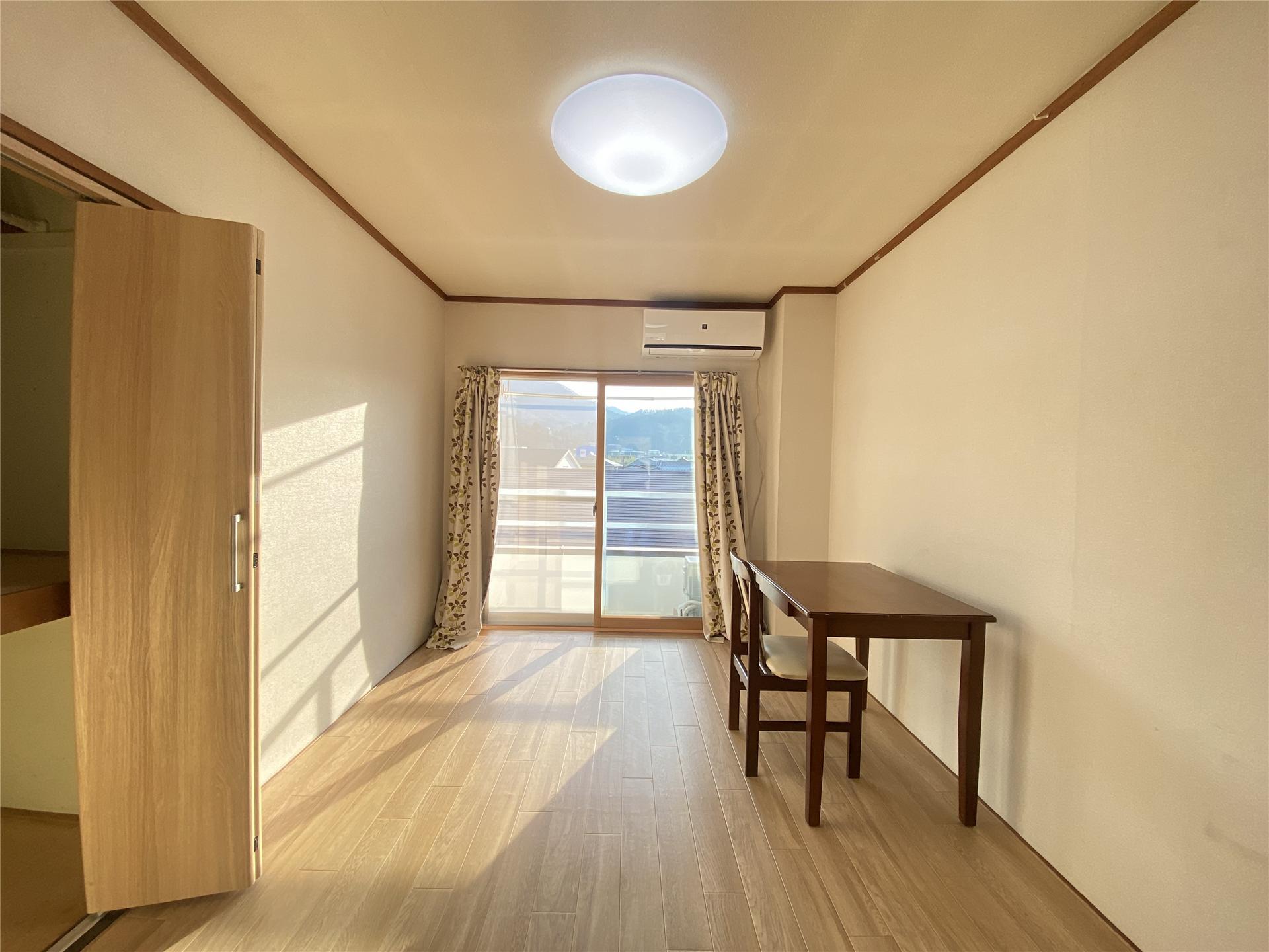 居室・リビング　301