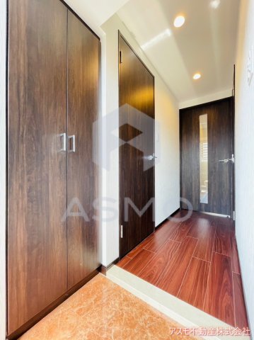 玄関　同マンション別部屋　参考写真