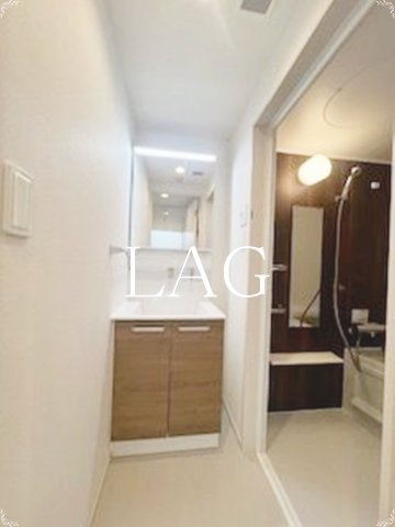 洗面設備　独立洗面台です。