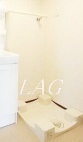 その他設備　室内洗濯機置場になります。