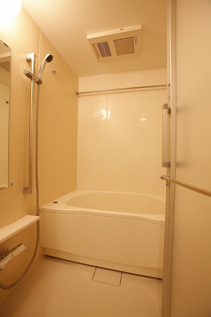 バス・シャワールーム　バス※別部屋参考写真