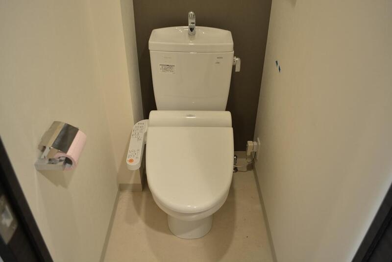 トイレ　ウォシュレットついております。