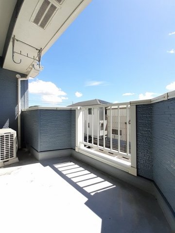 バルコニー　落ち着いた時間を過ごせるバルコニーです