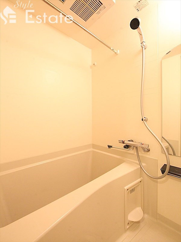 バス・シャワールーム　バスルーム