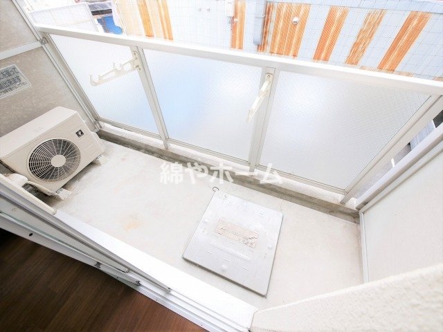 バルコニー　開放的で明るい空間を演出してくれるバルコニーです