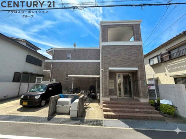 建物外観　安心のオートロック付き♪