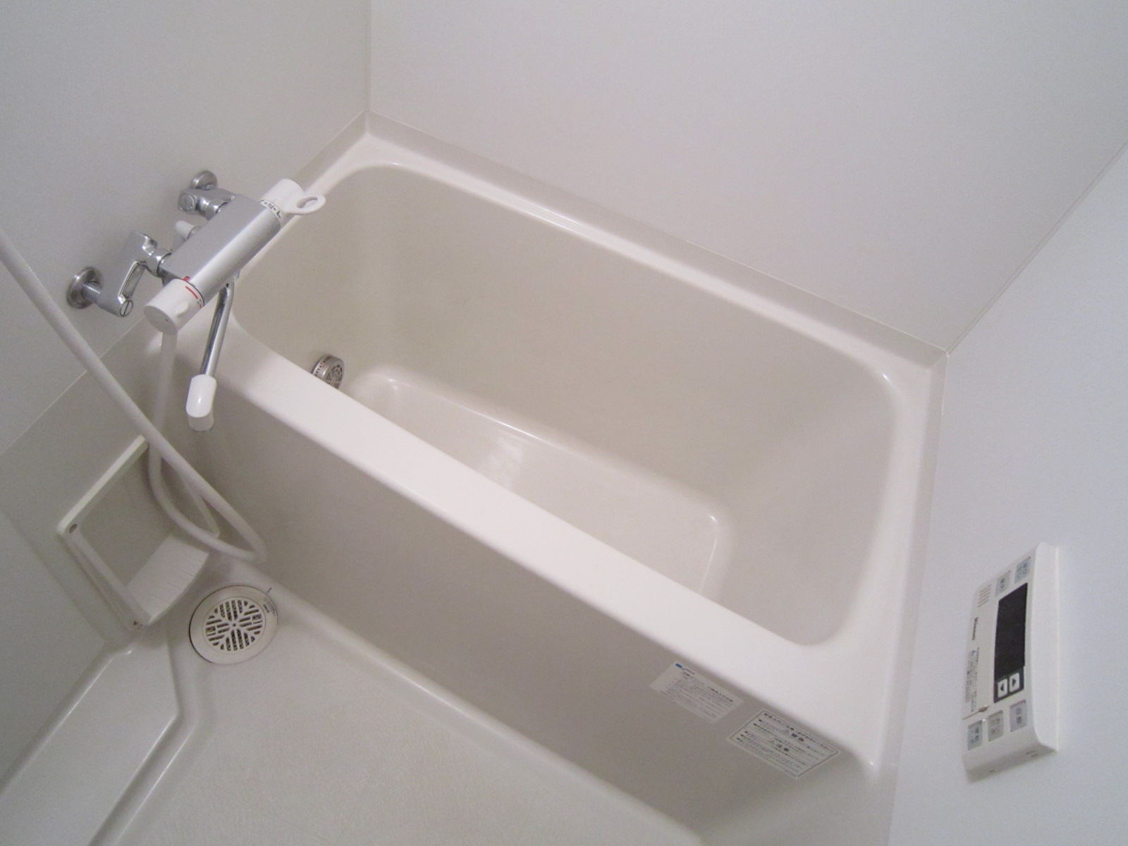 バス・シャワールーム　追焚機能付きバス