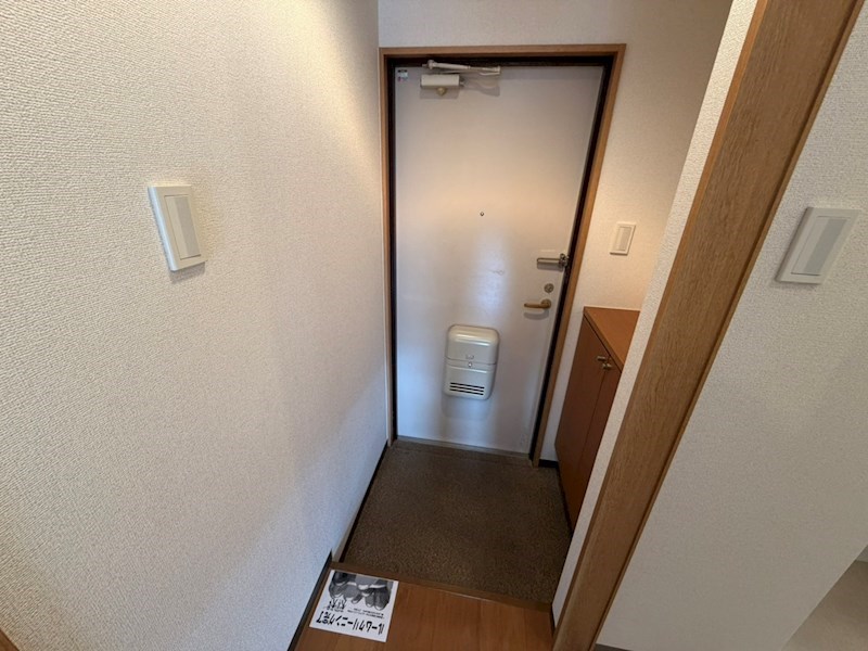 シャルマングレーヌの玄関写真