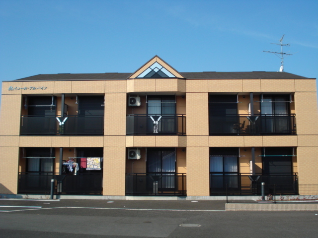 建物外観　外観写真（昼）