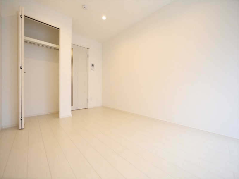 居室・リビング　洋室6.9帖　クローゼット付（収納充実してます）