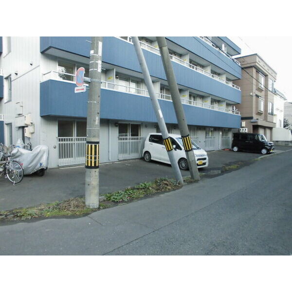 エントランス　建物の内部です