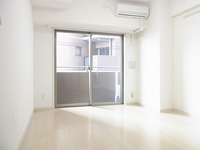 居室・リビング　7帖の使いやすい洋室☆