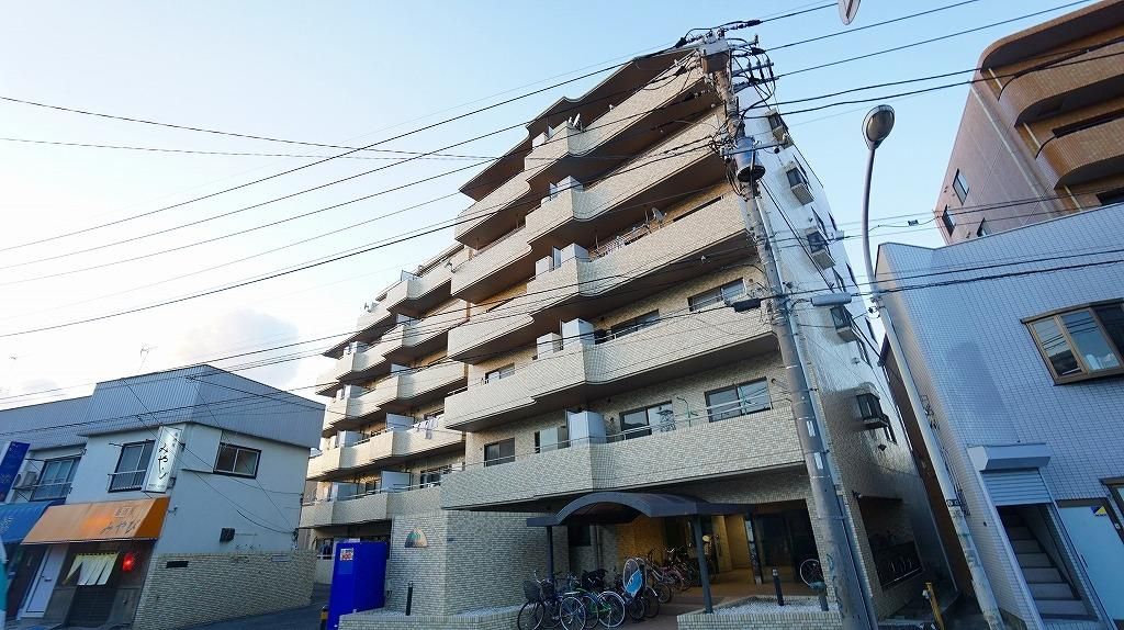 建物外観　コスモマンション