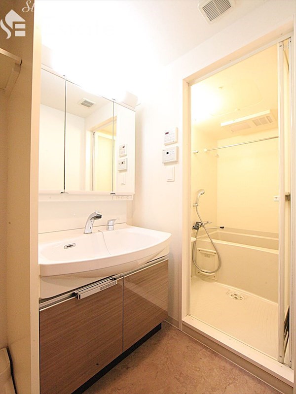 洗面設備　洗面所