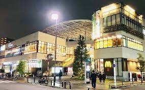 ショッピングセンター　ポンテポルタ（ショッピングセンター）まで500m