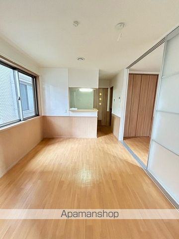 パルティールAの居間写真