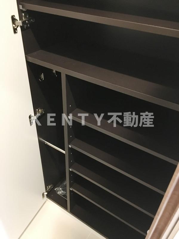 その他　明るい玄関です