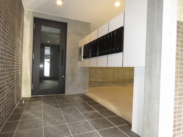 エントランス　高級感のあるエントランスです♪