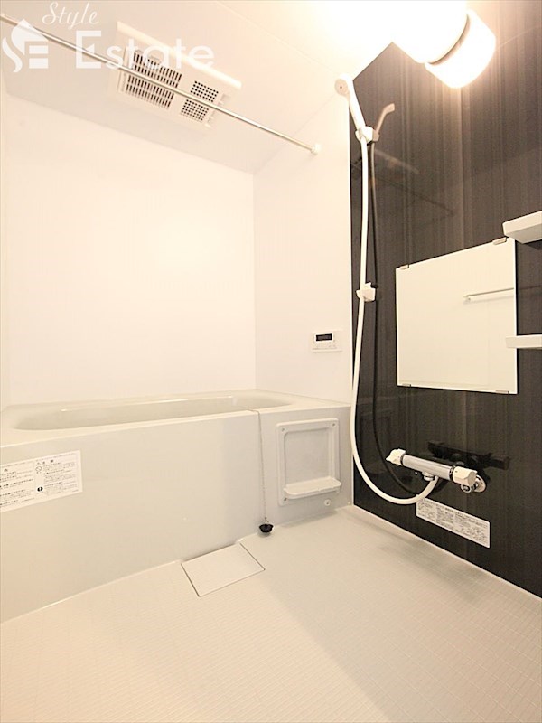 バス・シャワールーム　バスルーム