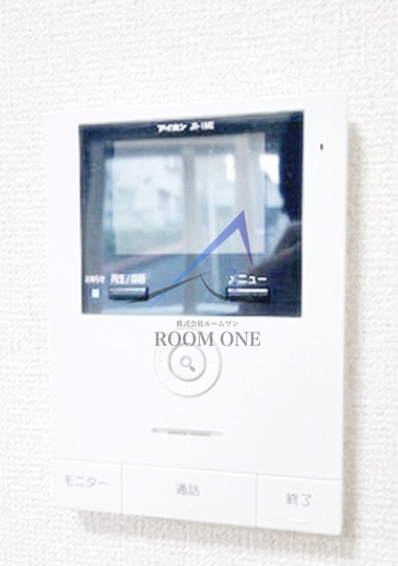 セキュリティ　モニター付きインターホンです。