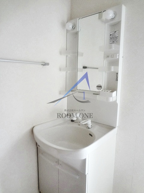 洗面設備　独立洗面台です。