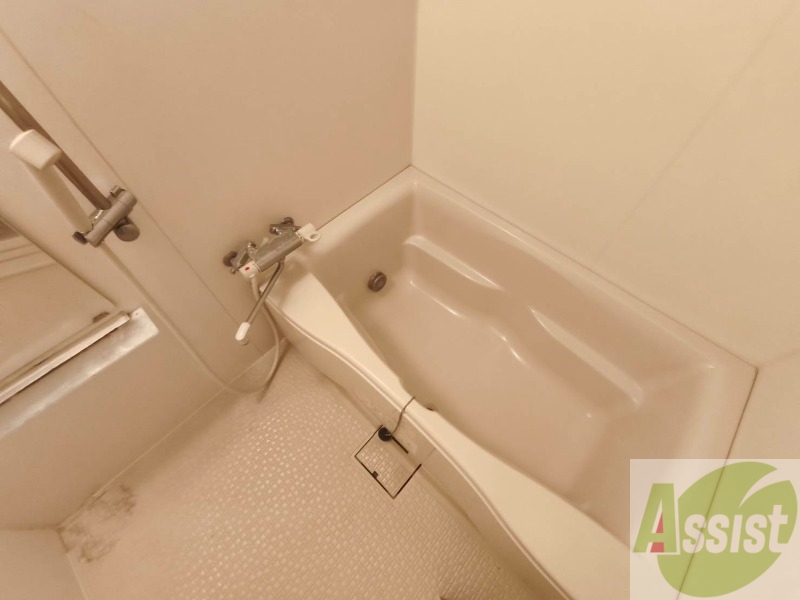 バス・シャワールーム　お風呂になります。一日の疲れを癒してくださいね。