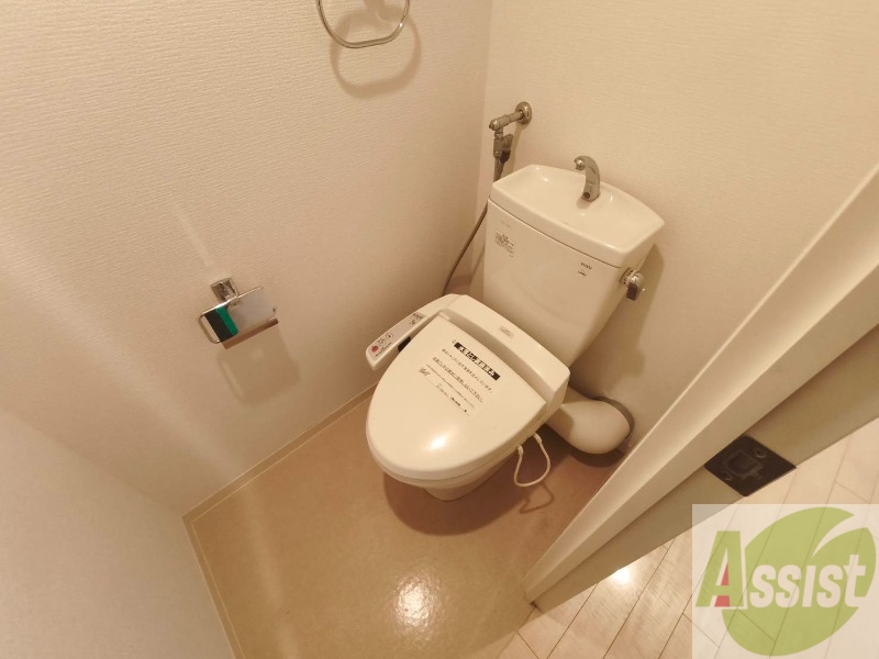 トイレ　ウォシュレット機能がついたトイレ。安心して使用できますね。