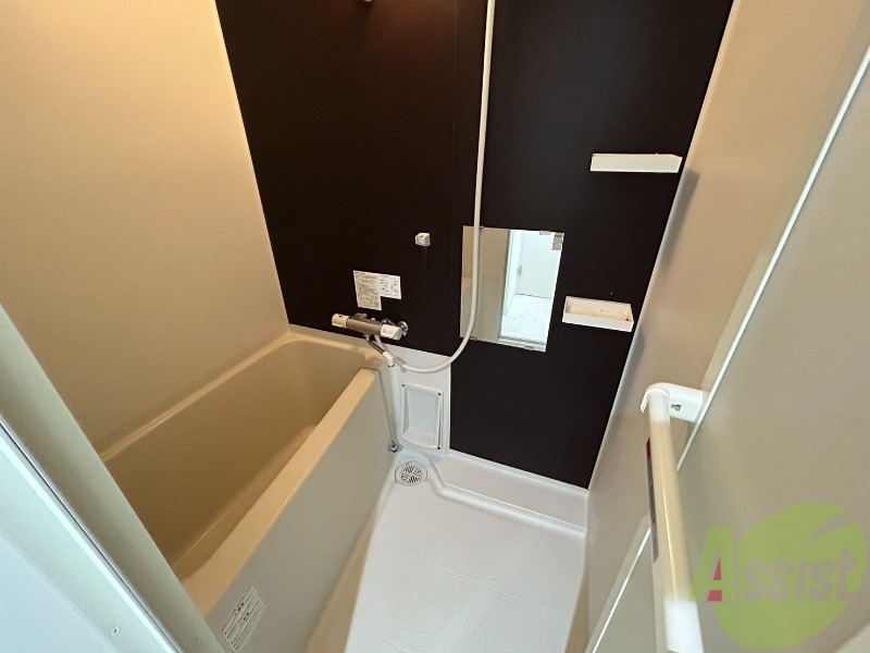 バス・シャワールーム　お風呂になります。一日の疲れを癒してくださいね。