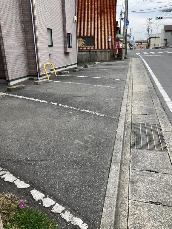 駐車場　駐車場1台利用可　月額３，０００円