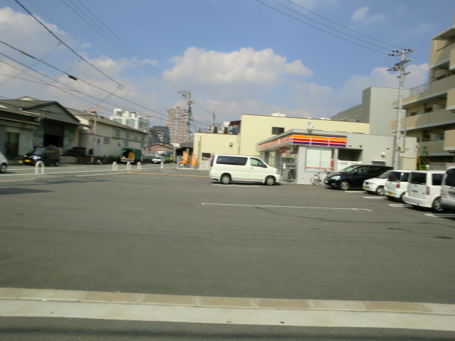 コンビニ　サークルＫ（コンビニ）まで300m