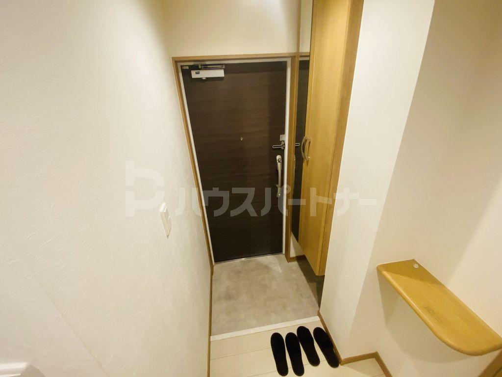 玄関　※別号室参考写真※