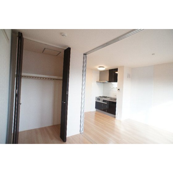 収納　※同仕様、別の部屋の写真です