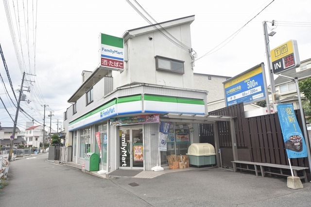 コンビニ　ファミリーマート　豊津駅前（コンビニ）まで231m