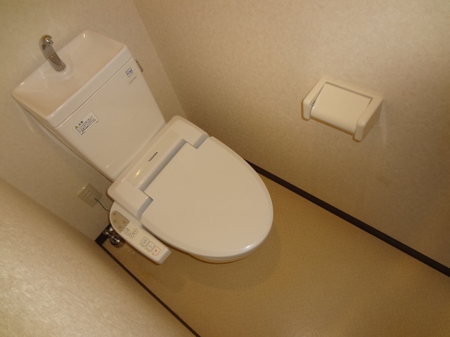 トイレ　同建物別号室