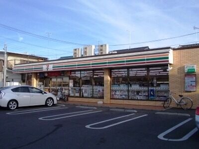コンビニ　セブンイレブン上尾柏座4丁目店（コンビニ）まで404m