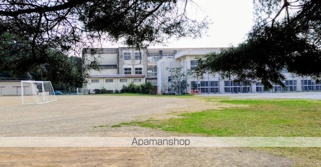 中学校　磐田市立神明中学校（中学校）まで1568m